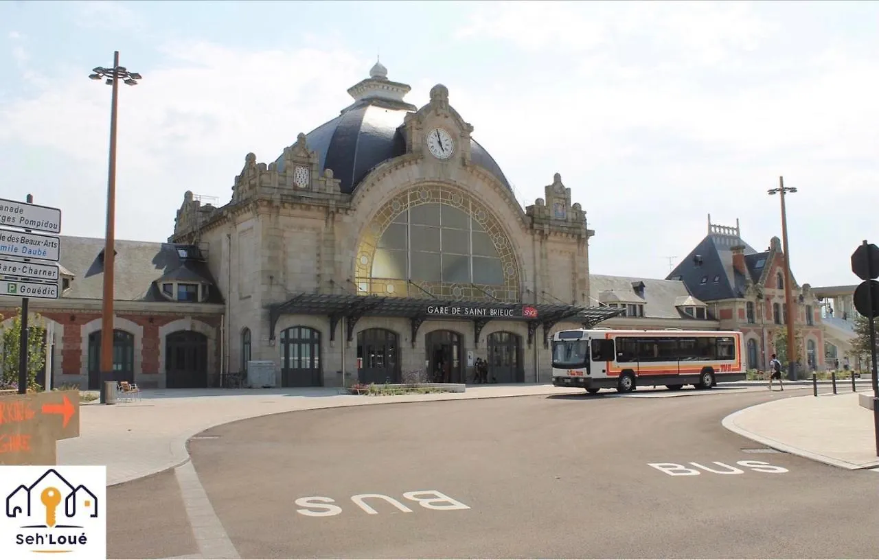 Halte Temporaire Sehloue Apartment Saint-Brieuc France